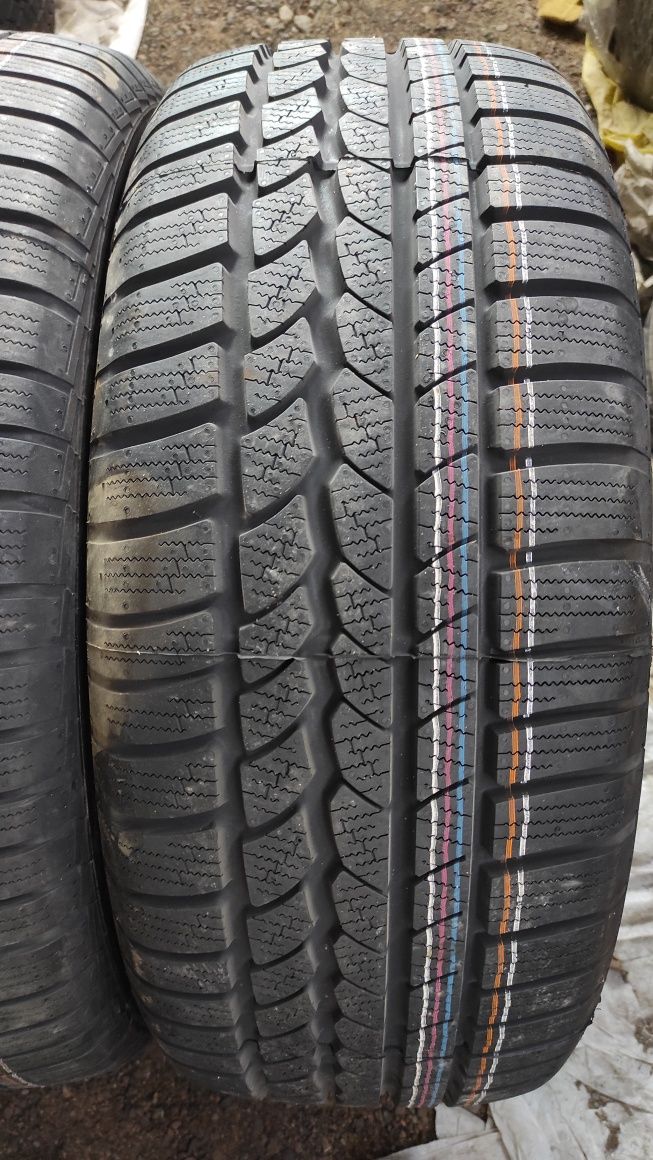 Пара шин 255/55/18  continental. Новые.