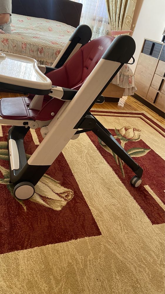 Peg-Perego Siesta Follow Me Berry пурпурный