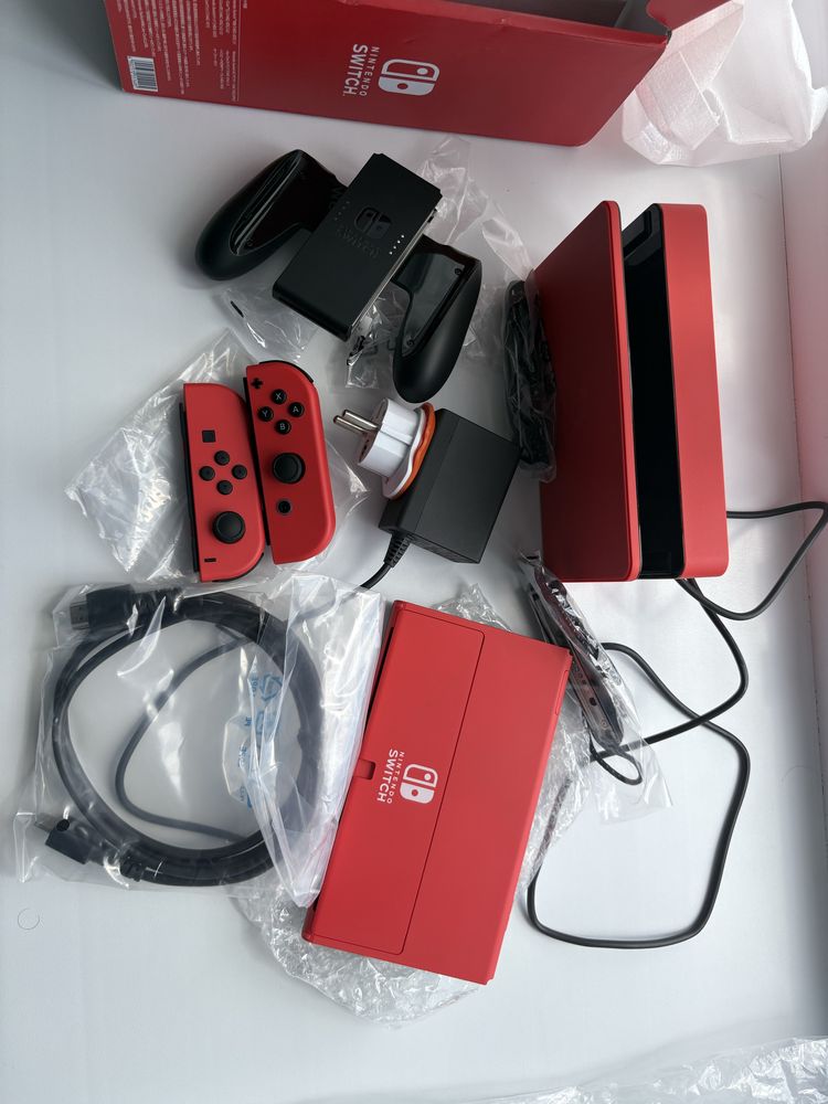 Nintendo Switch Oled Mario Red Edition (Новый)