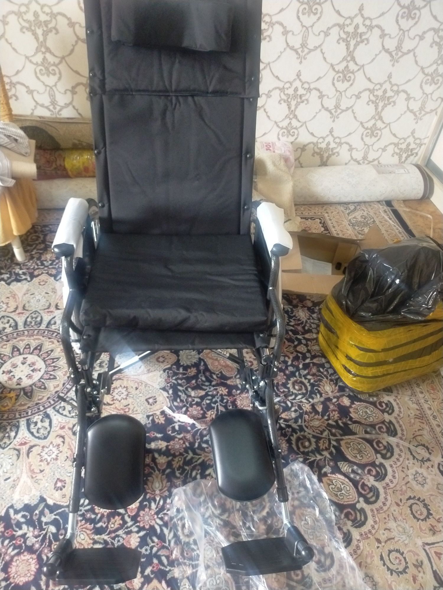 Продам инвалидную коляску