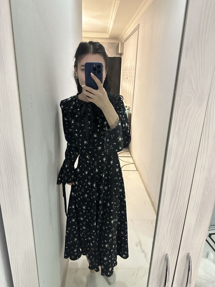 Продам 2 платья.
