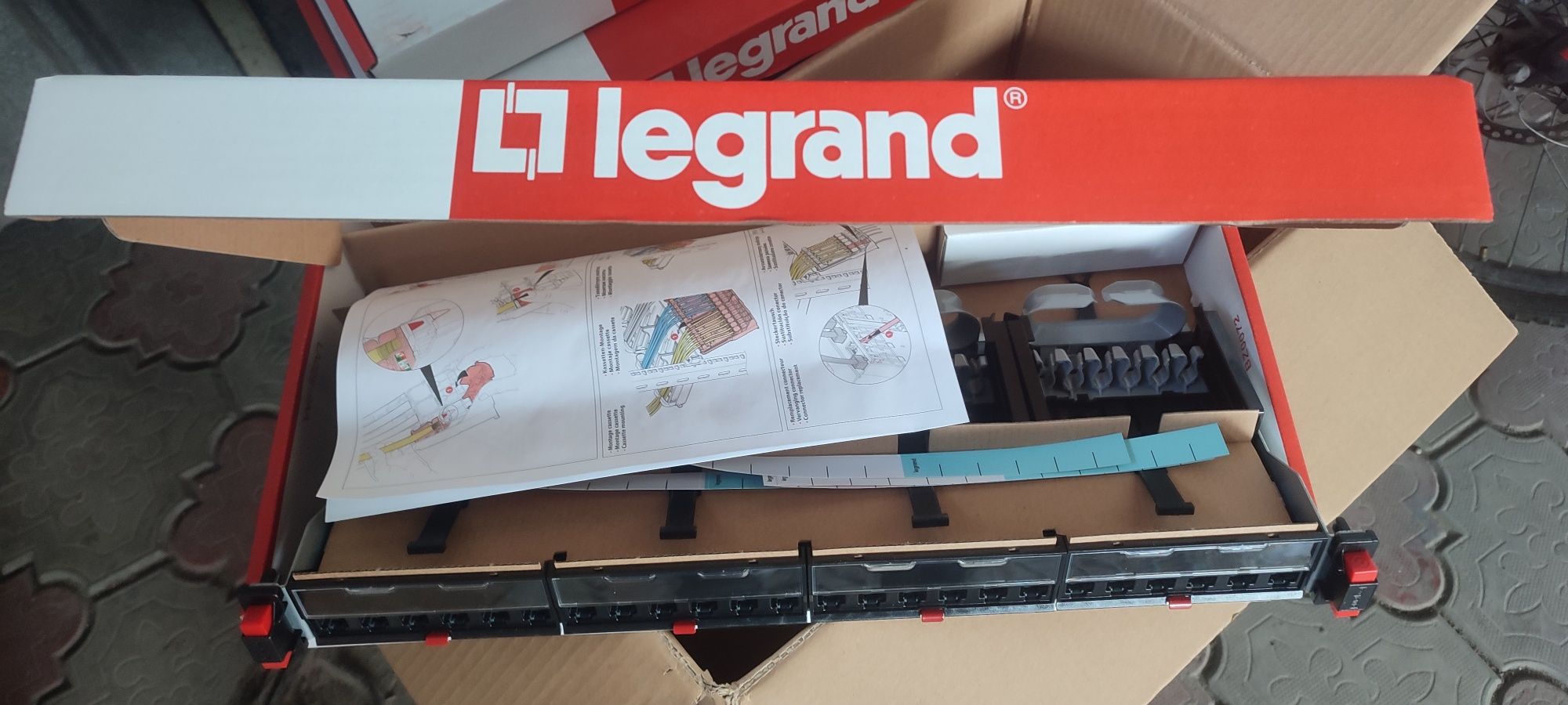 Патч Панель укомплектованная, Legrand LCS3, 24RJ45, UTP, Кате