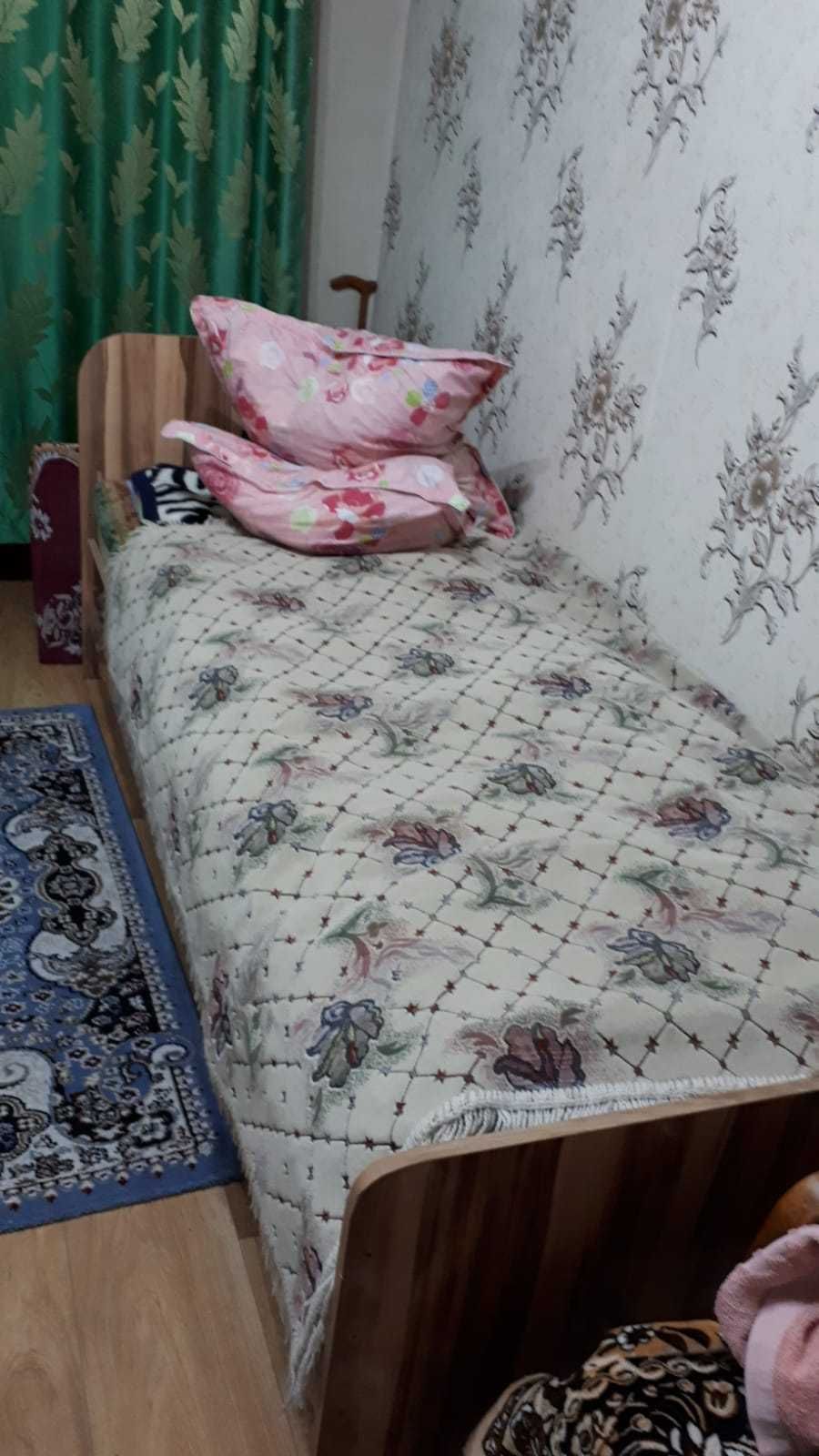 Срочно продам мебель в спальню