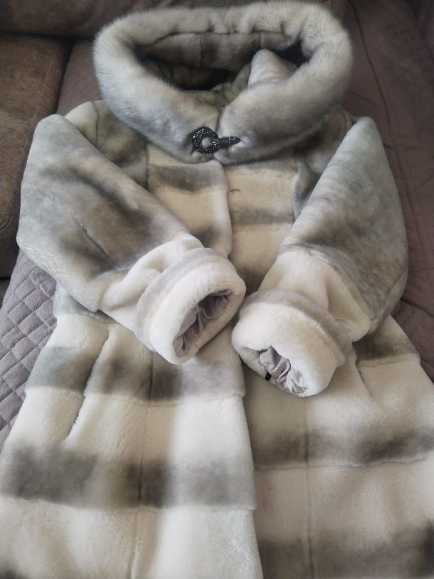 Продам мутоновую шубу