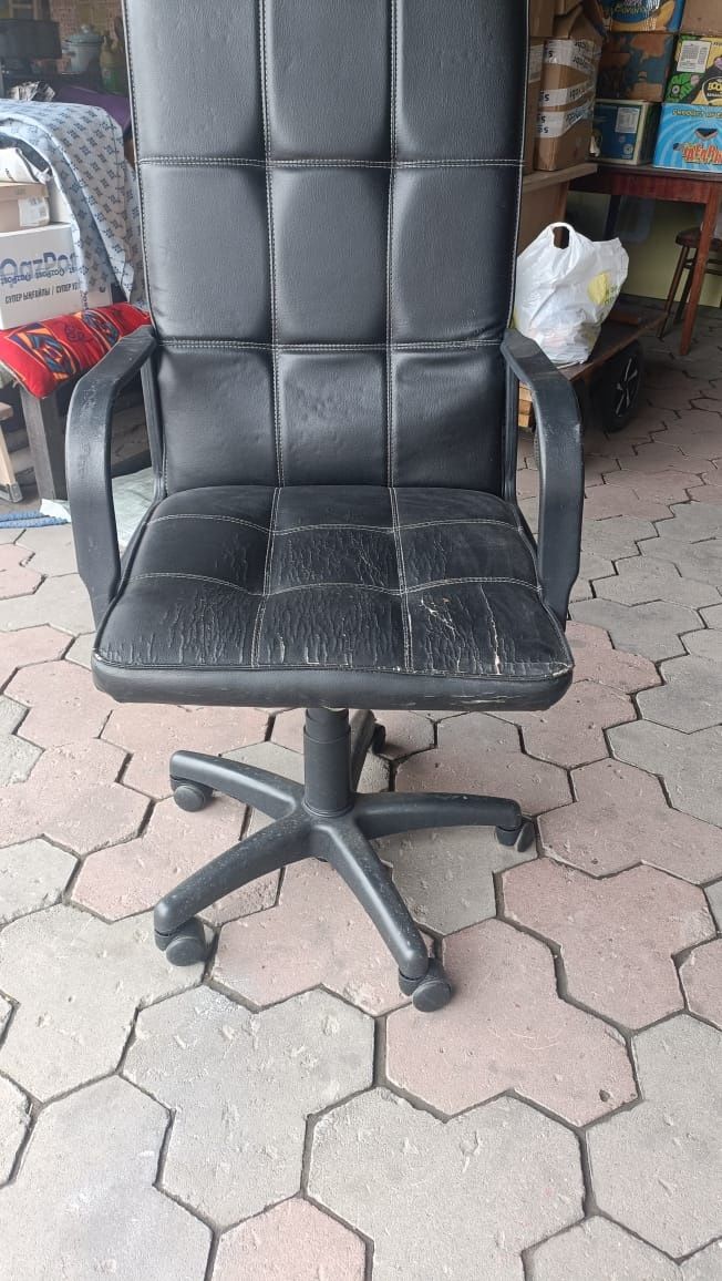 Продам офисное  кресло