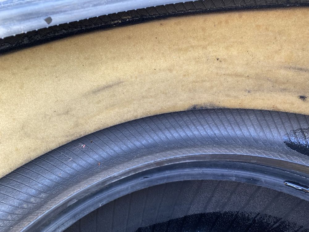 Одна летняя шина 235/40/19 235/40R19 Continental.