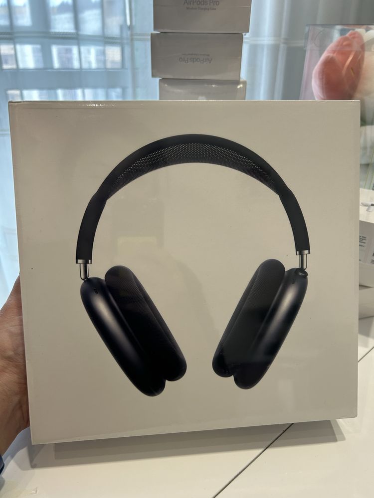 Продам Наушники AirPods Pro , AirPods Max  .