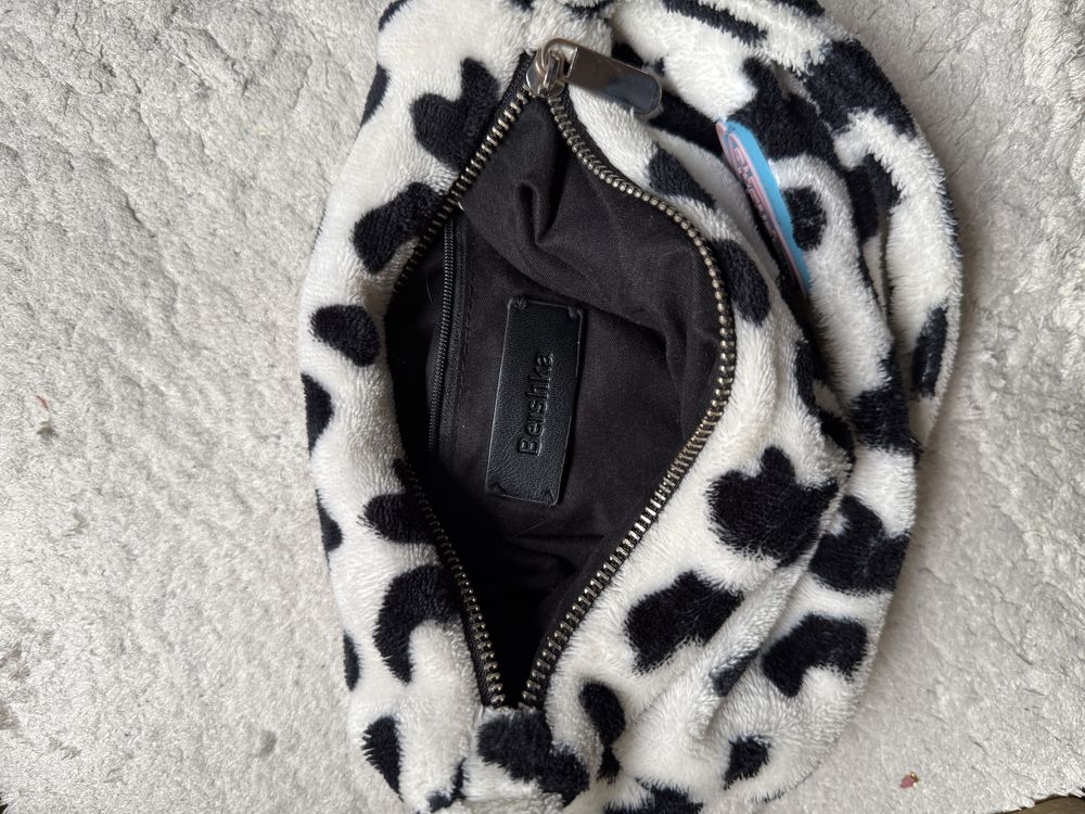 Мягкая сумочка из Bershka