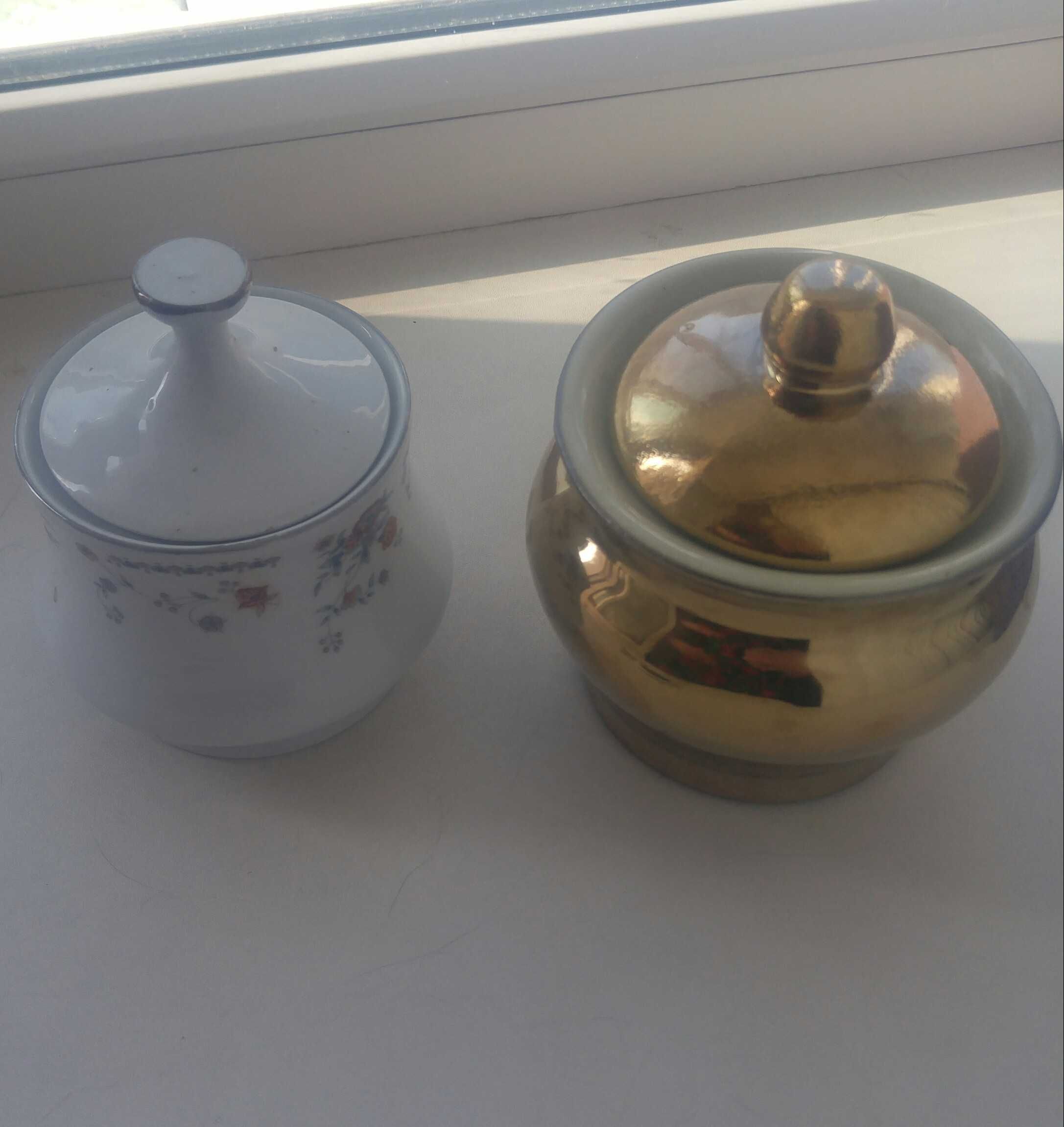 Продам сахарницу