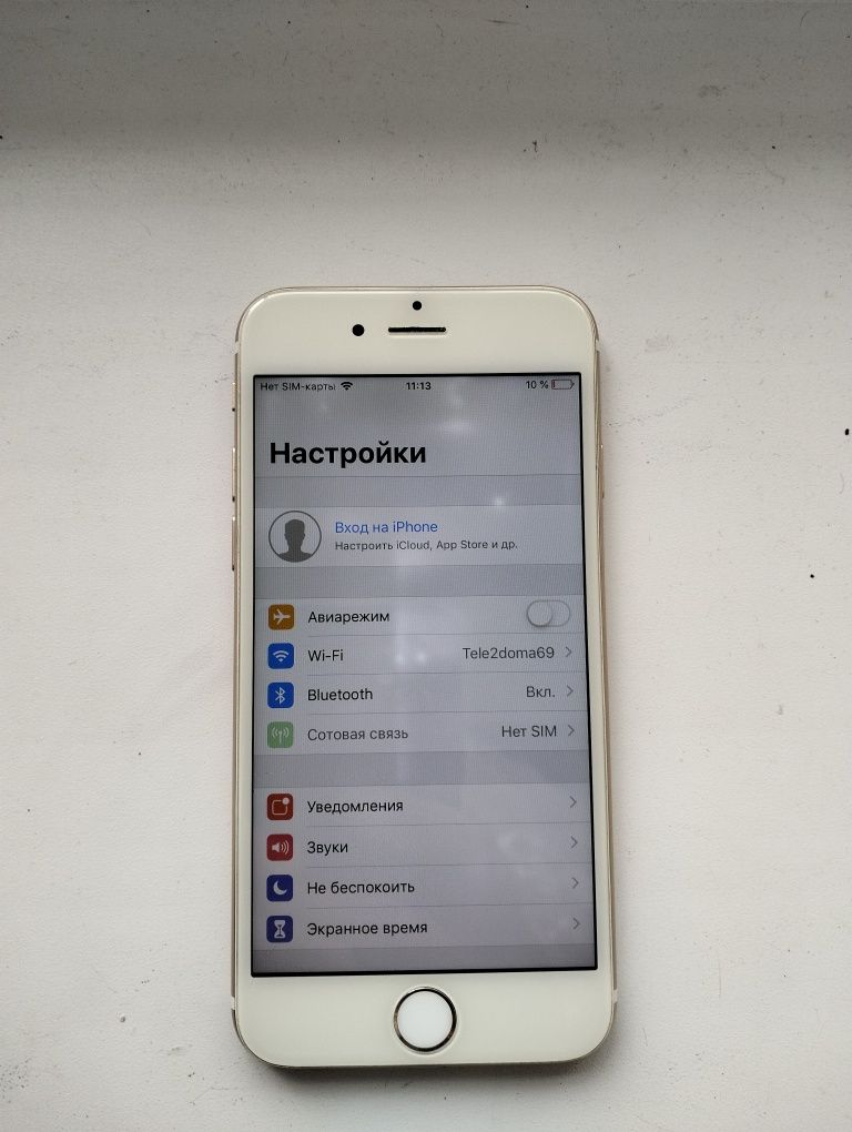 Продам телефон Iphone 6 все работает