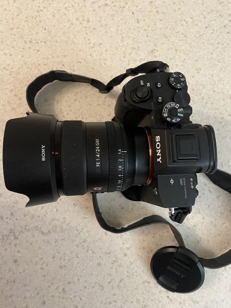 Продам цифровой SONY A7R body и Обьектив SONY FE 24 mm F1.4 Gmaster