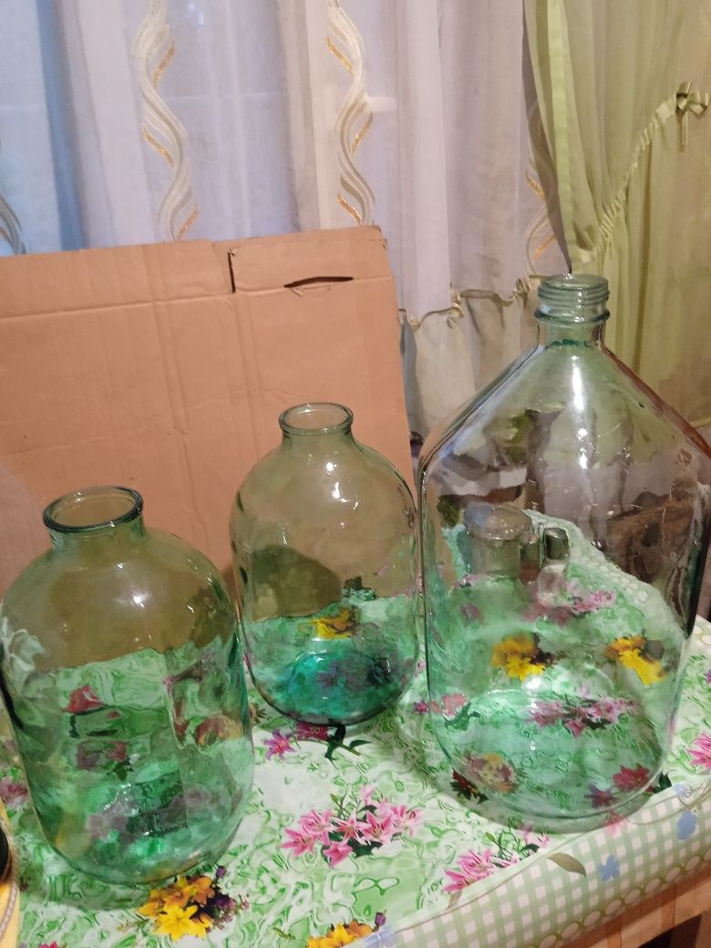 Бутыли стеклянные продам