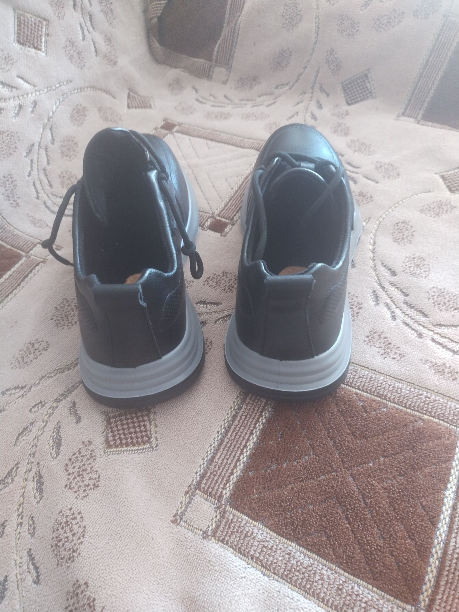 Продам мужские красовки красовки