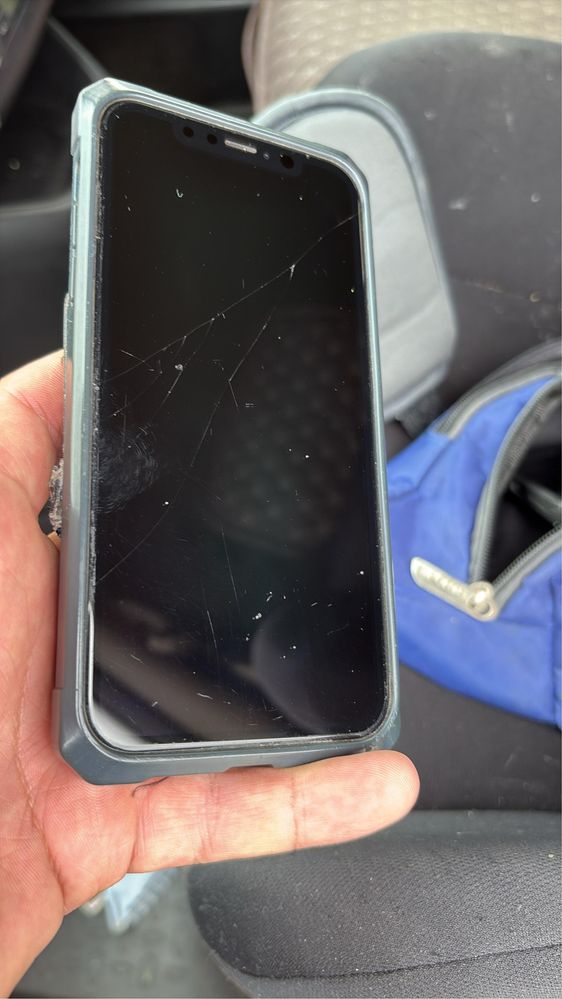 Продам айфон Iphone XR-128g