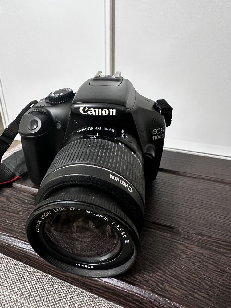 Canon  EOS  1100D
