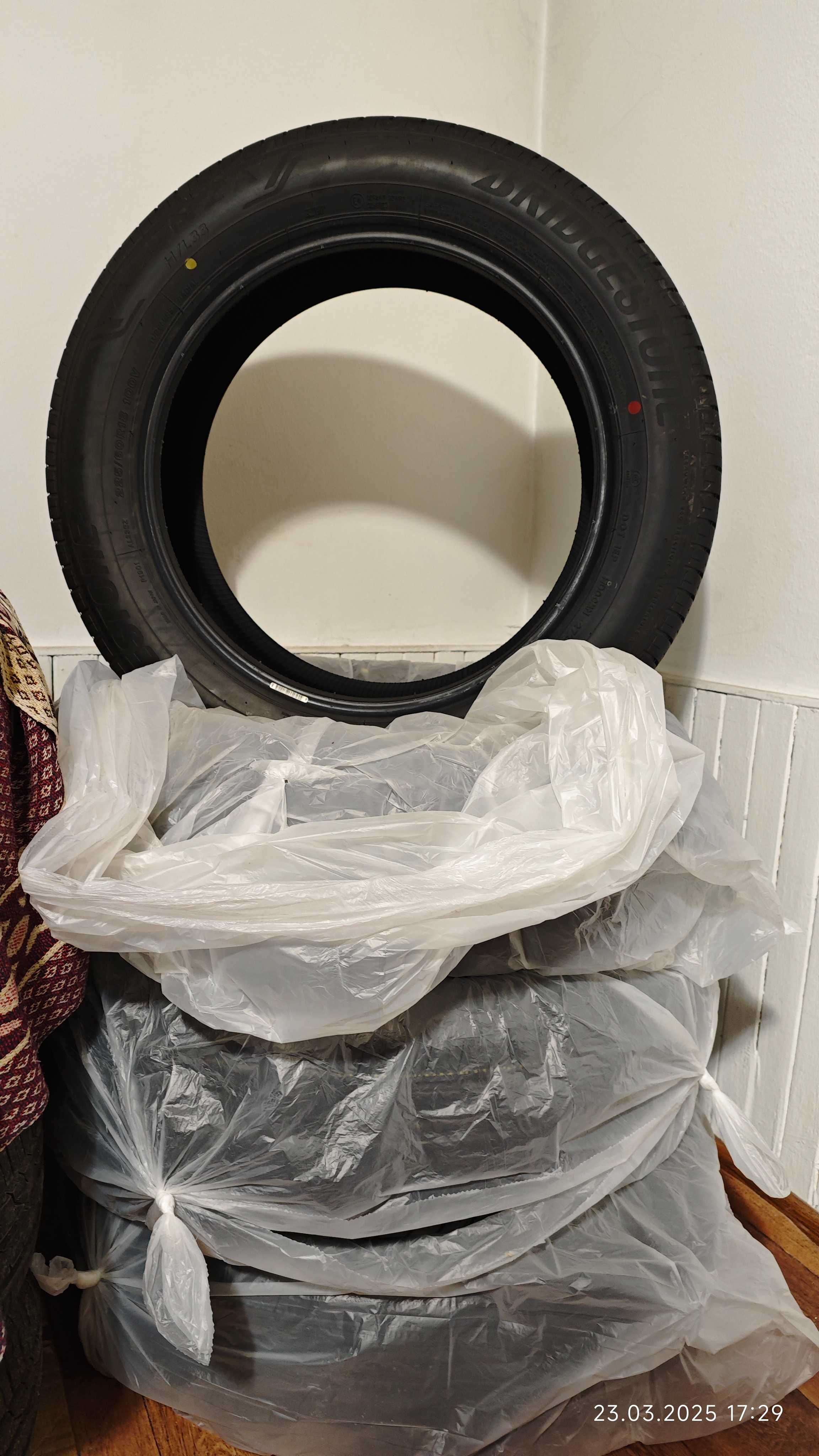 Шины Bridgestone H/L 33 225/60 R18