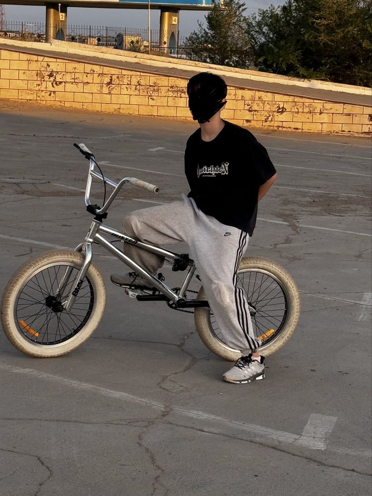 Продам срочно велосипед bmx