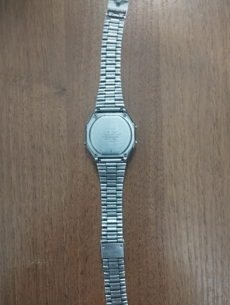 Часы Casio Retro