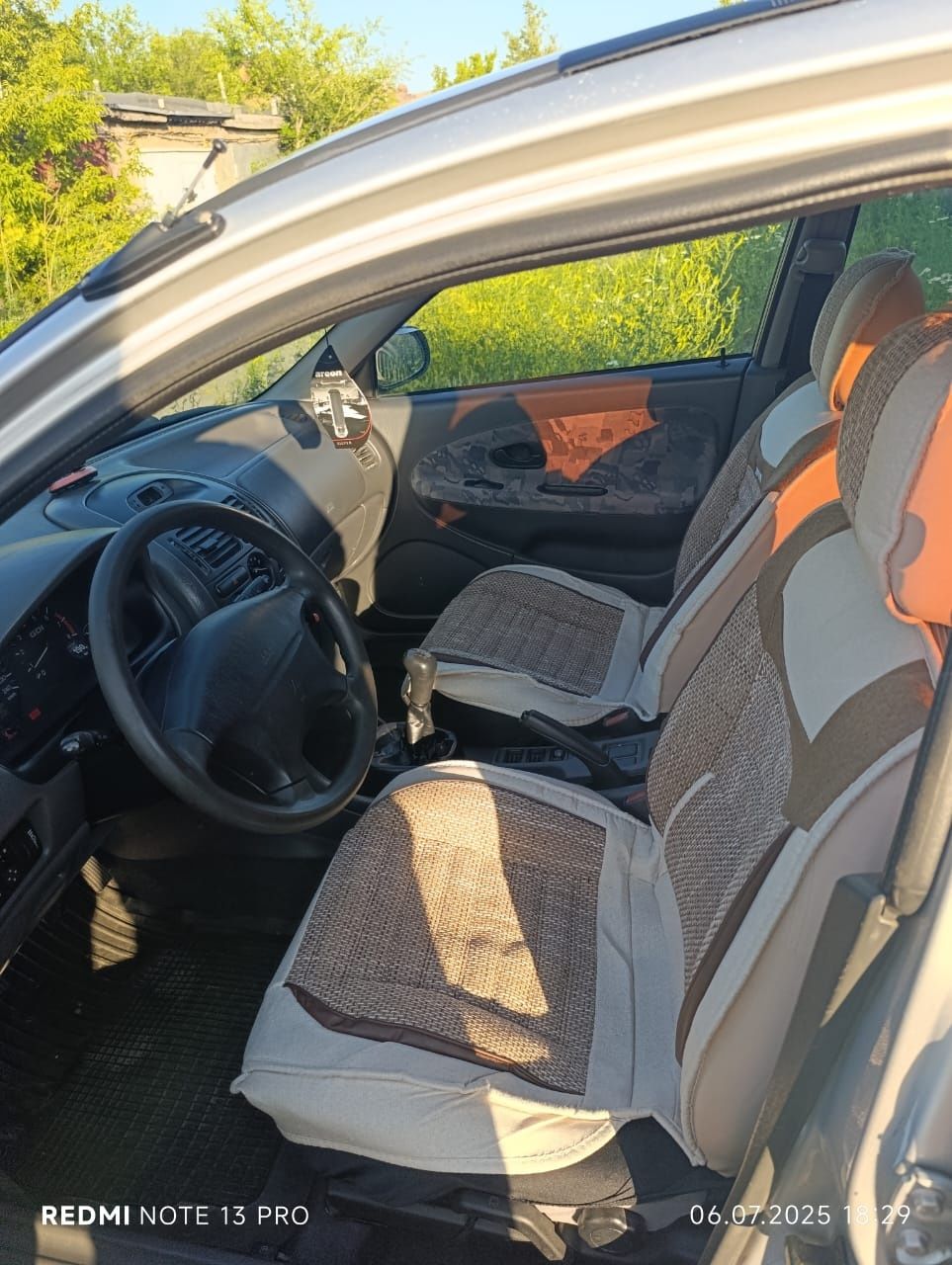 Продаю Mitsubishi Charisma