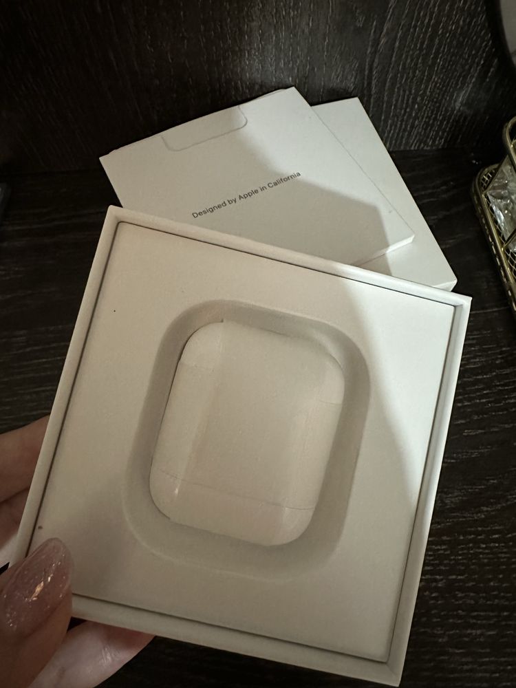 Продам airpods 2
