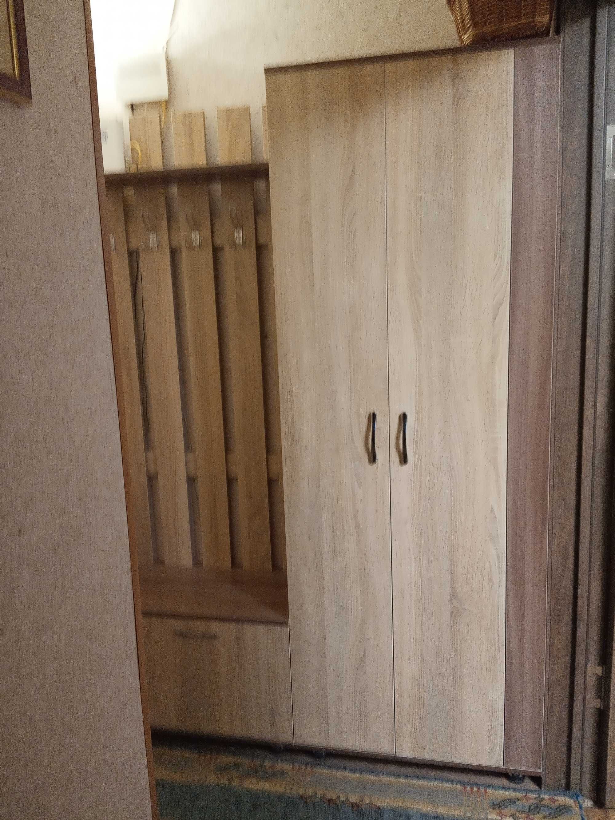 Продам прихожую в отличном состоянии.