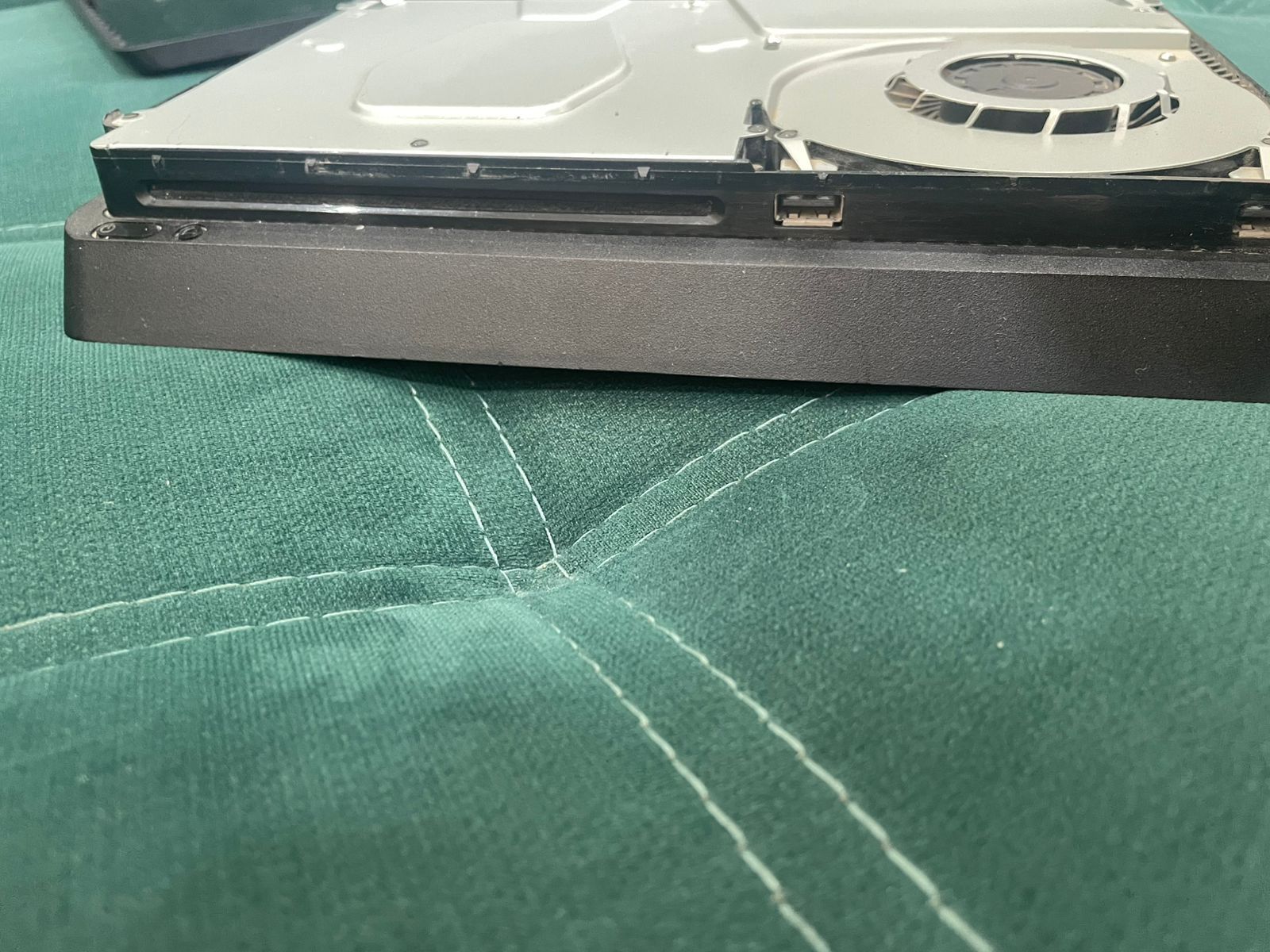 Ps 4 slim , 1 tb