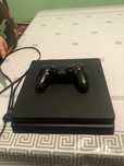 Ps4 Slim 1 тб сатылады. Состояние идеальный . Көп ойналмаған.