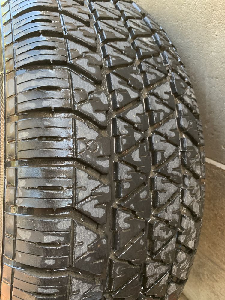 Диск с покрышкой R 15,6x139.7 ET30 Hilux пикап.