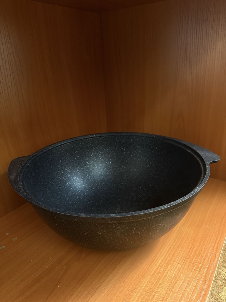 Продаётся посуда Kukmara (казан и жаровня)