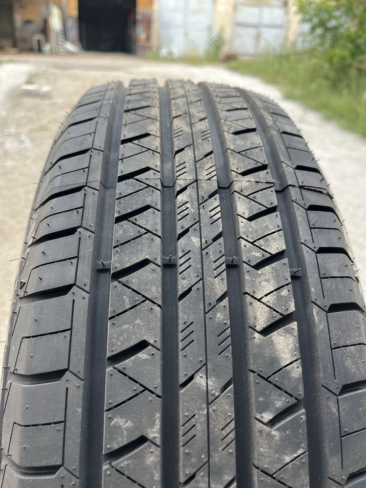 205/55 R16 ROXXIS