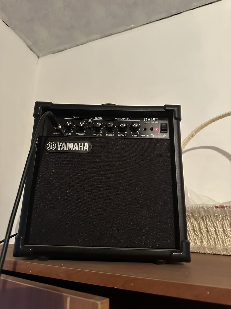 Комбоусилитель для электрогитары YAMAHA GA15II