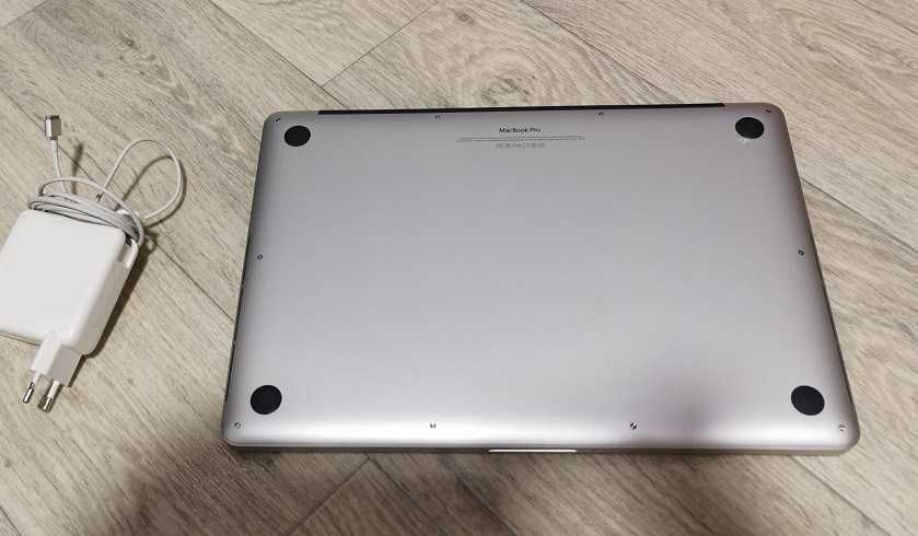 продам macbook pro 15 late 2012 (аккумулятор заменен)