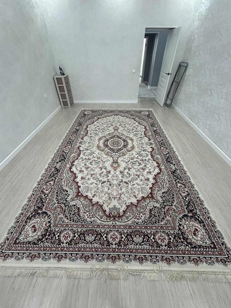 Кілем сатлады.. размер 250х400