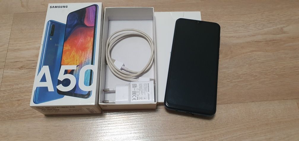Samsung A50 128Gb blue