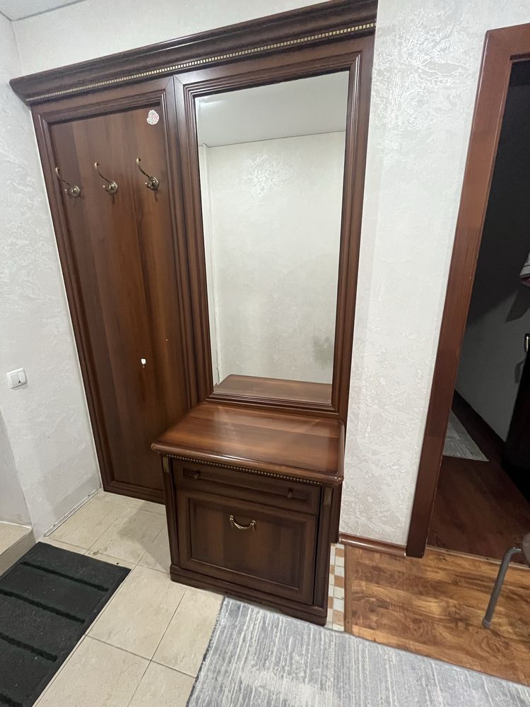 Шкаф в прихожую