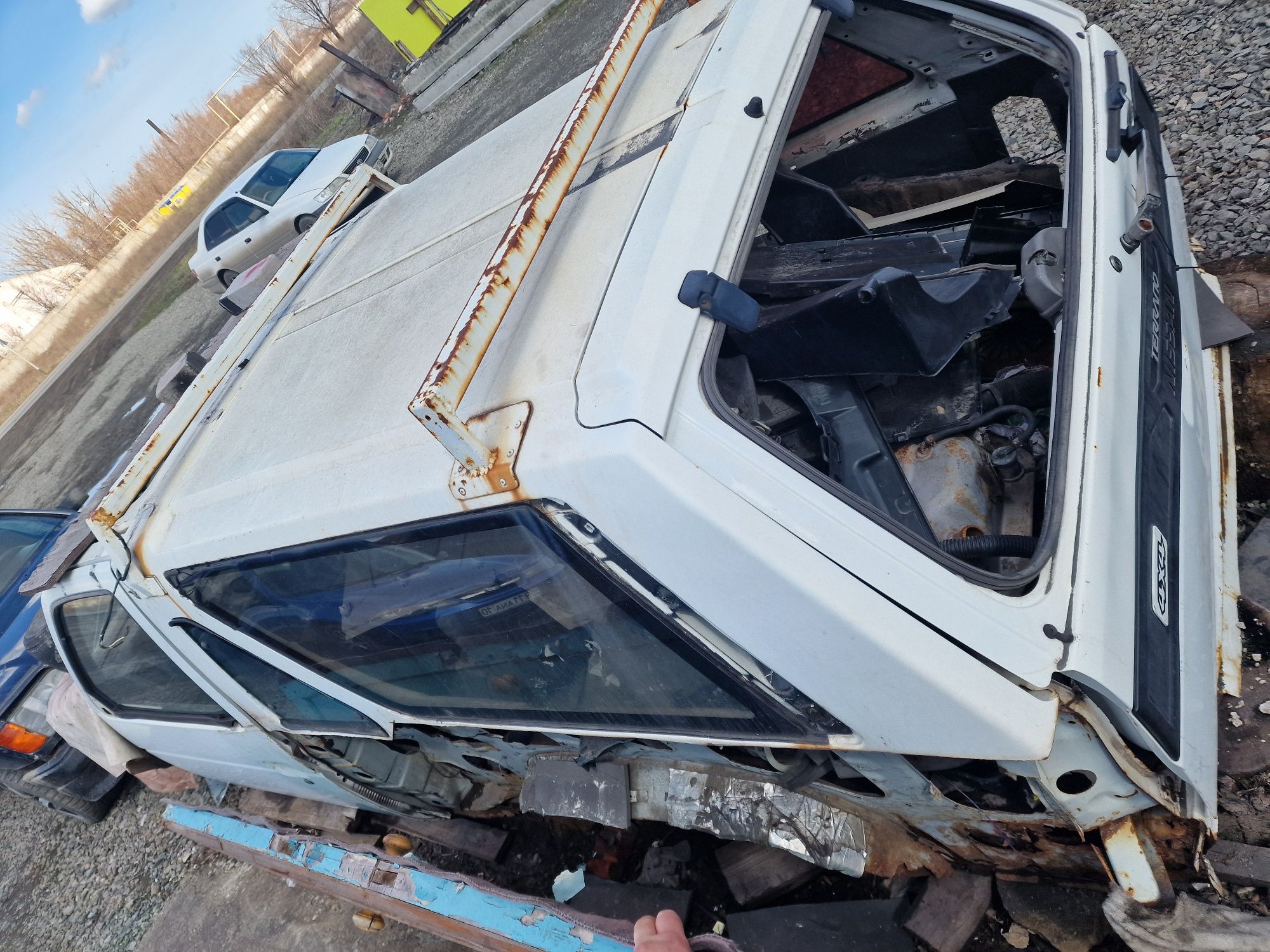 Разбор по запчастям ниссан терано дизель 2.7 terrano механика