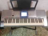 Продам синтезатор PSR-1500