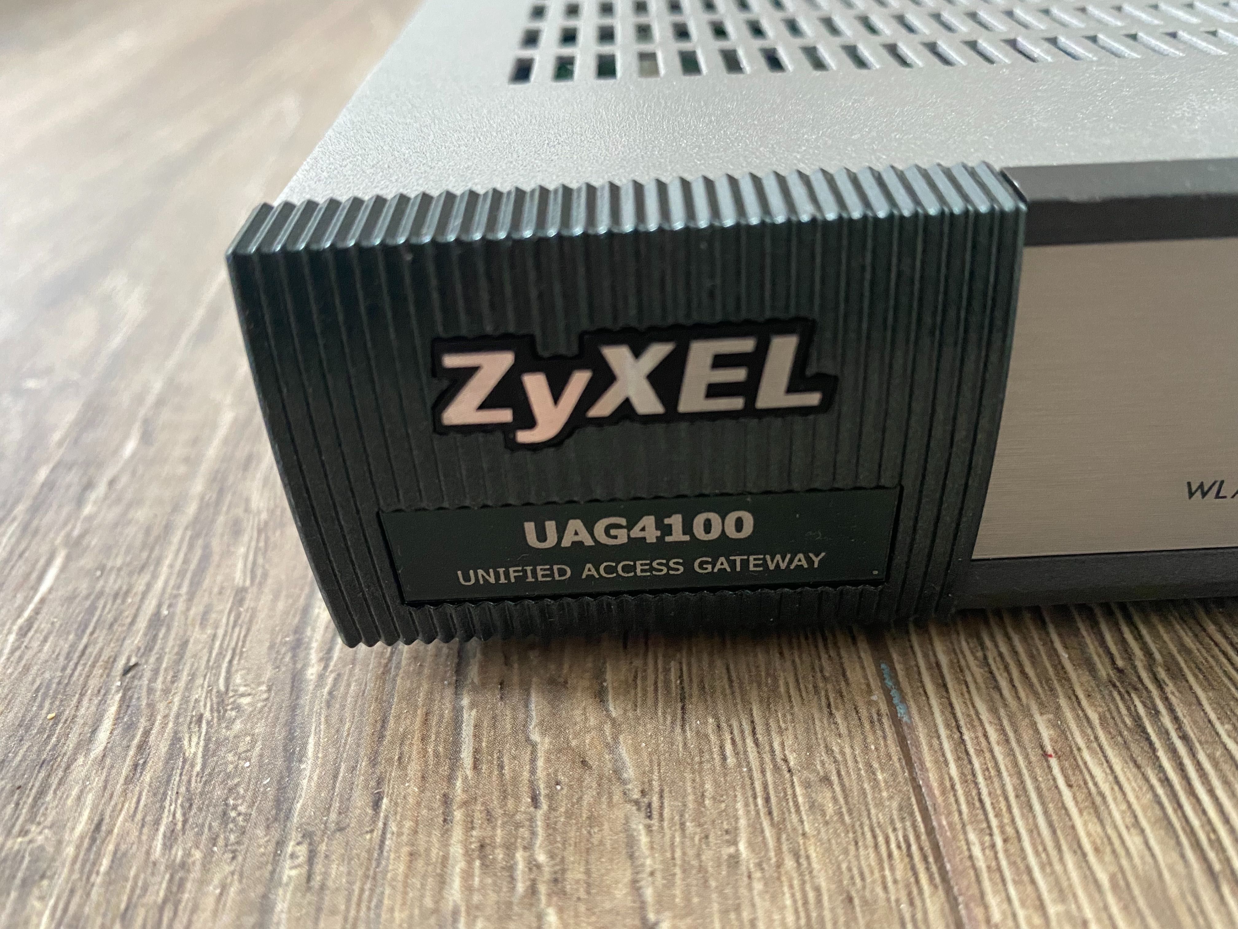 Wi-Fi роутер (шлюз управления ) ZYXEL UAG 4100