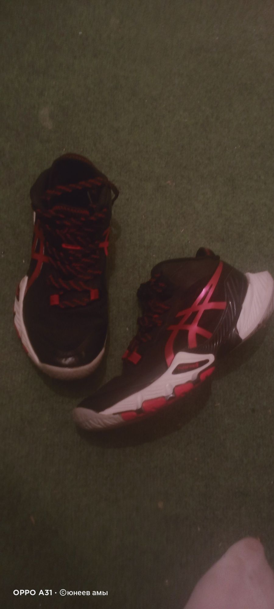 Продаю asics metarise 1 black/red