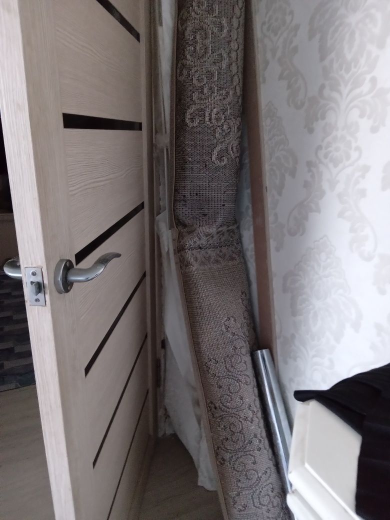 Продам Ковёр  2штуки за 20000