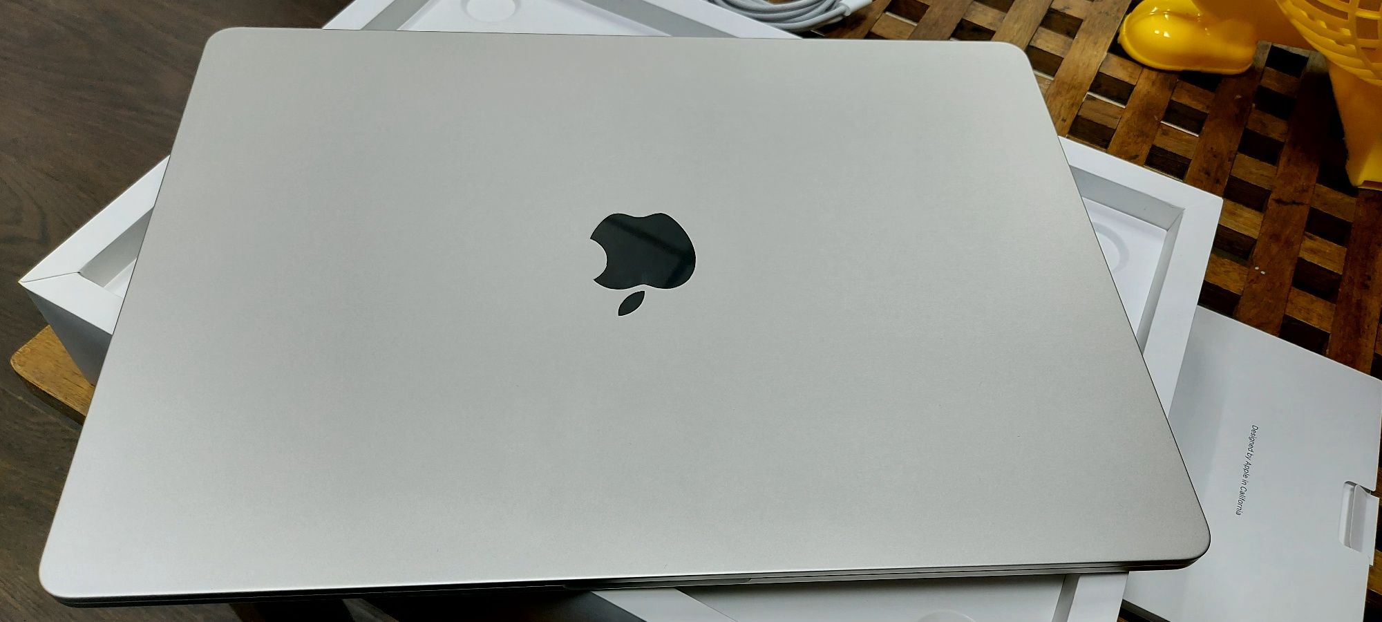 Macbook 15 M3 (mryr3ru/ua)