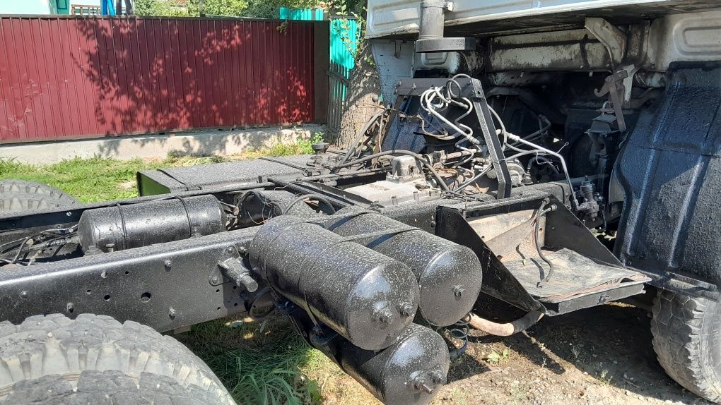 Камаз тягяч голько голова