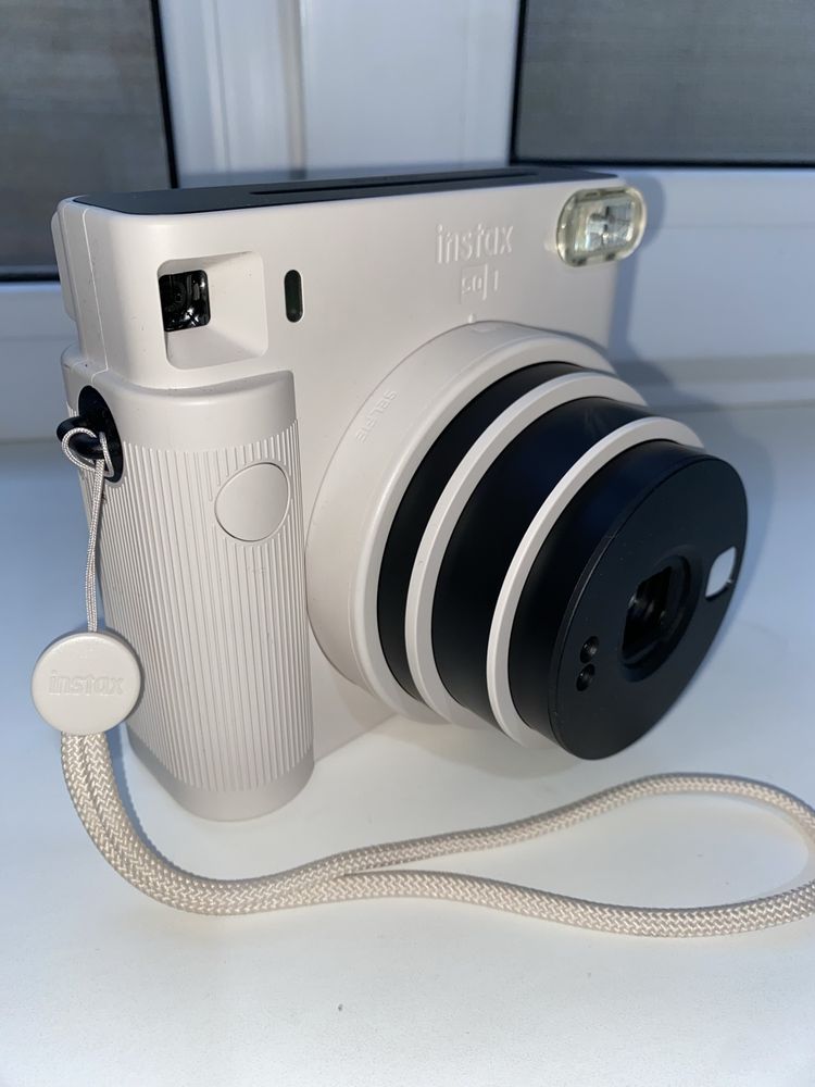 Instax Square SQ1 белый