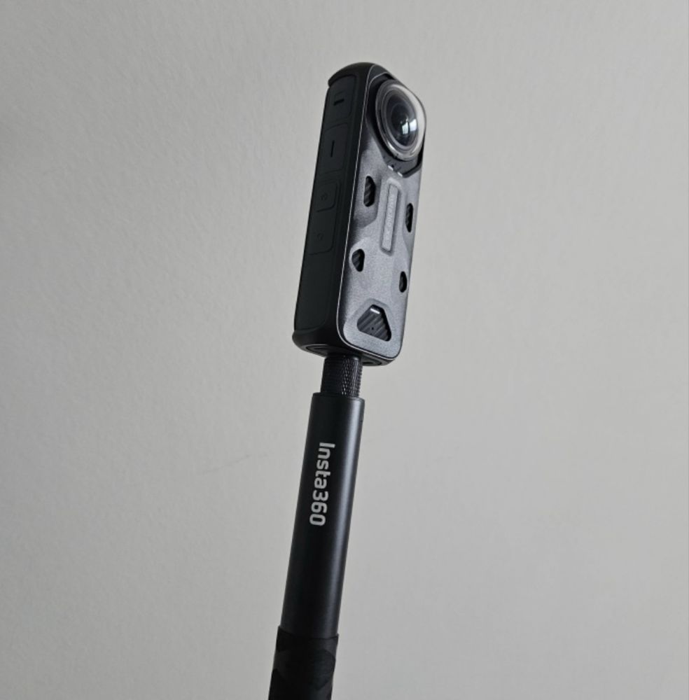 Продам или обменяю Insta360 X4