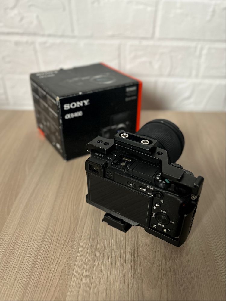 Фотоаппапат Sony a6400 + обьектив sigma 1.4 32