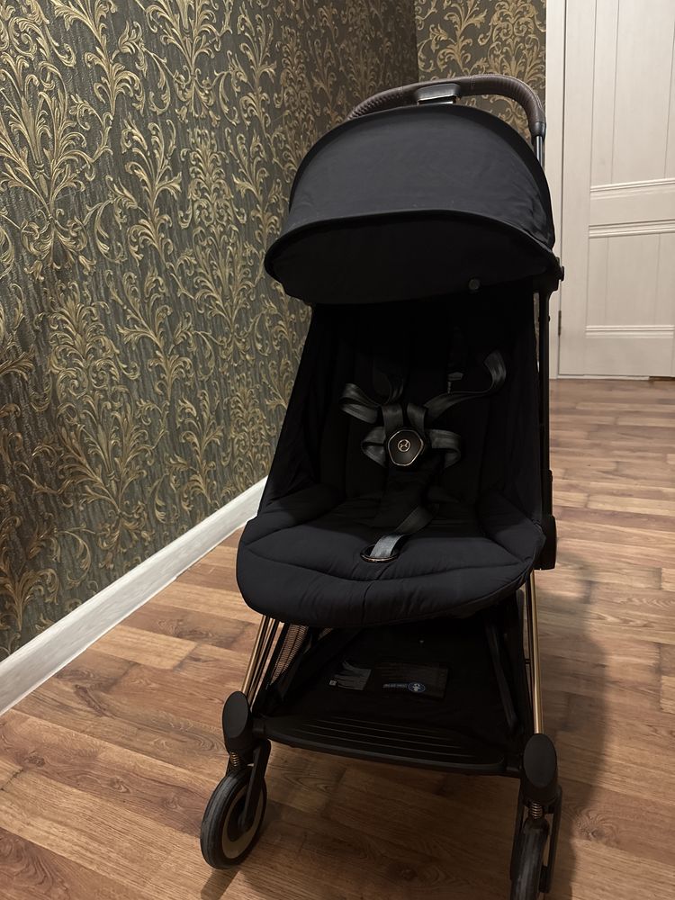 Продам коляску Cybex Coya черная рама голд