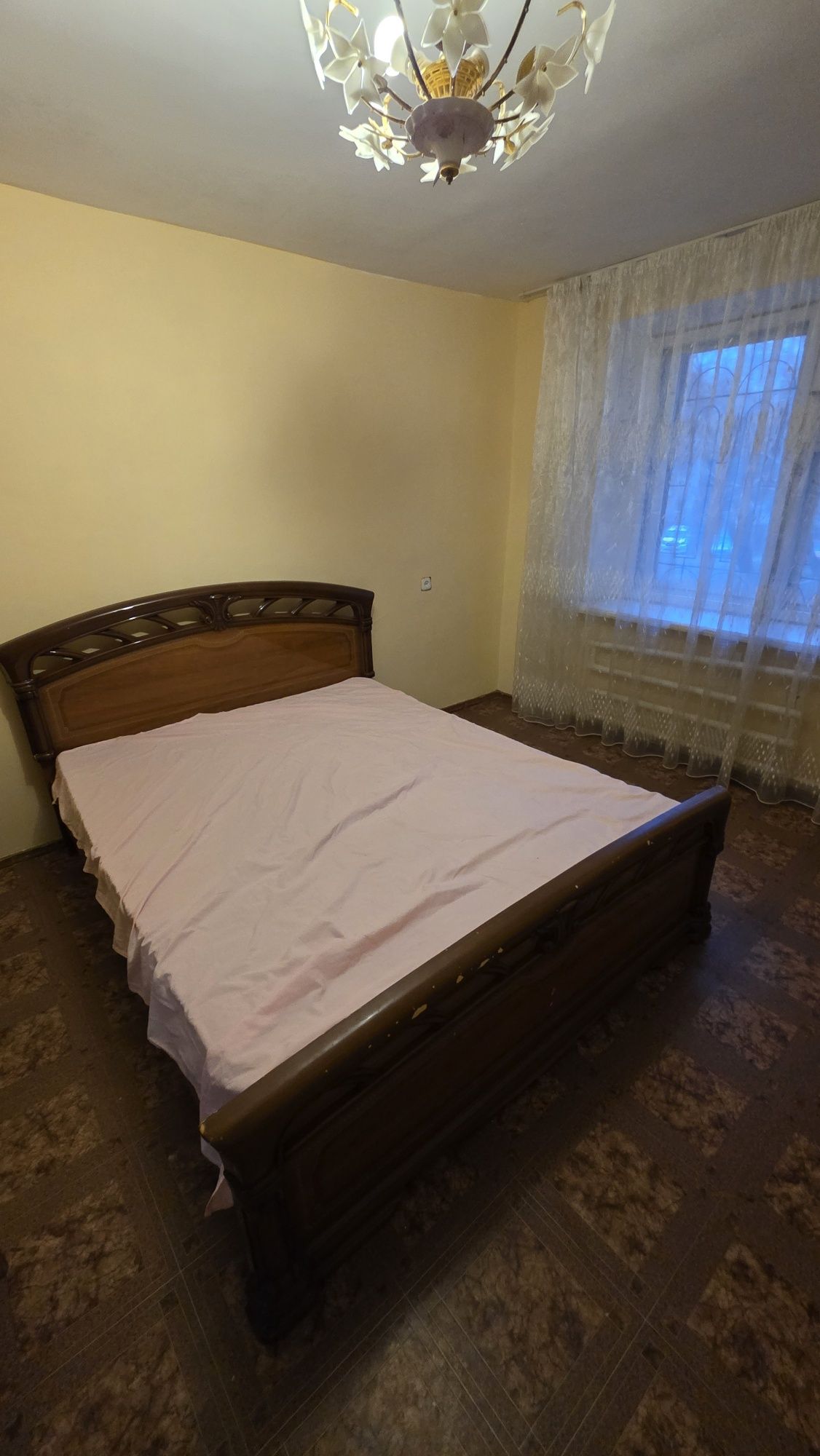 Сдам 2 х комн на революций