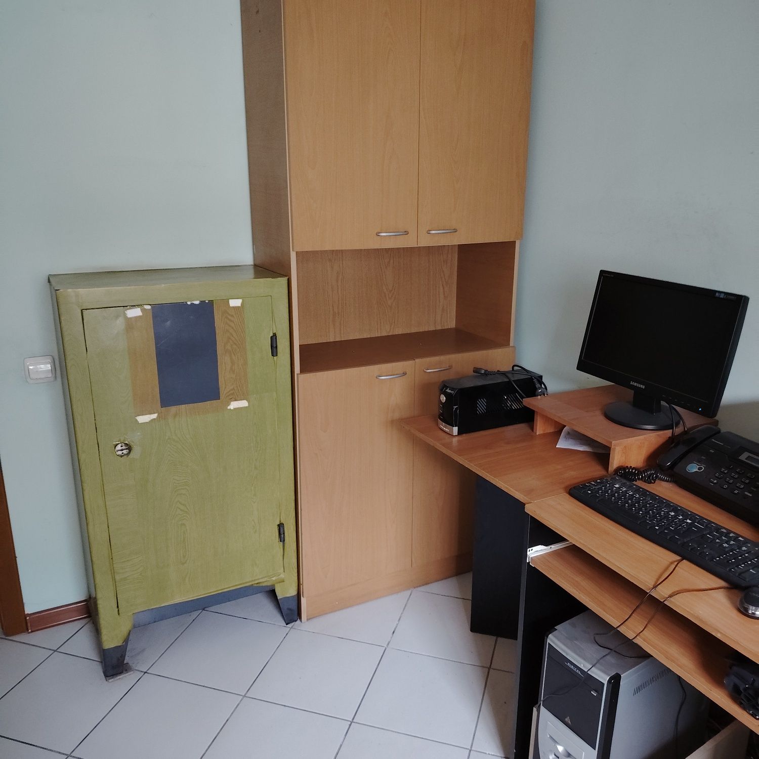 Продам офисную мебель