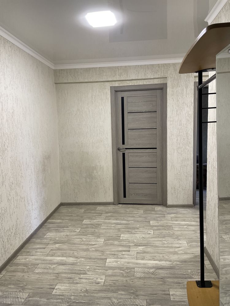 Продам 4-х комнатную кваритру район электротовары