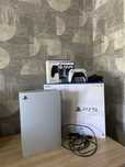 Продам PlayStation 5 + FIFA 24 + 2 джойстика .Состояние отличное
